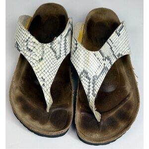 Birkenstock Gizeh White Snake Skin Print Sandals, size 8.5 US / 39 EU